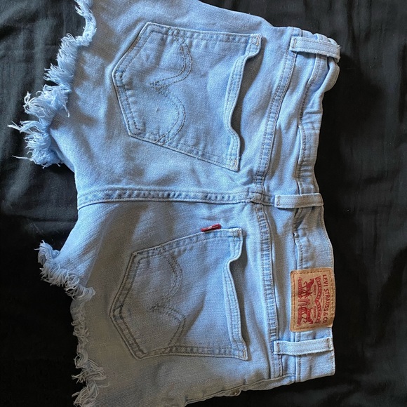 Cutoff Levi Shorts - Picture 2 of 4